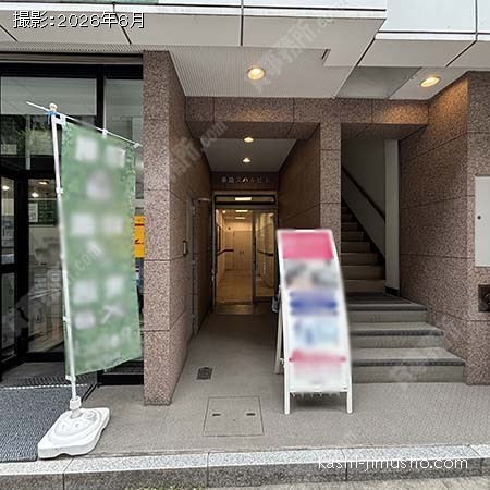 ビル入口 ビル入口