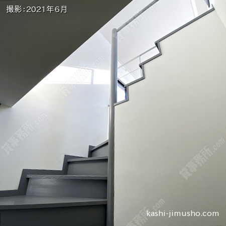 階段(2-4階)