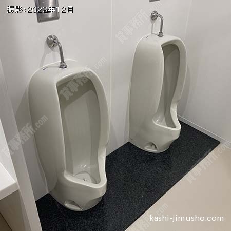 男性トイレ(6階）