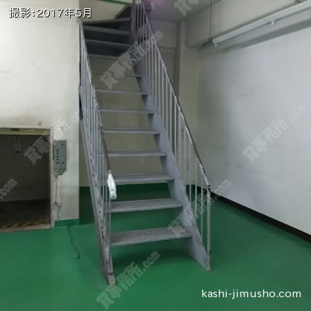 1-2階室内階段
