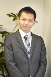 名越 拓弥