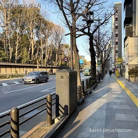 前面道路(靖国通り) 前面道路(靖国通り)