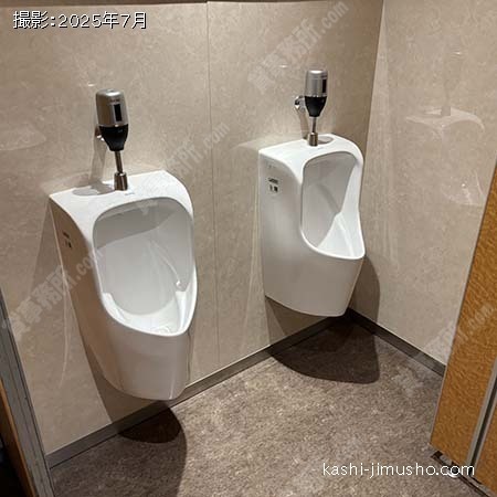 男性トイレ