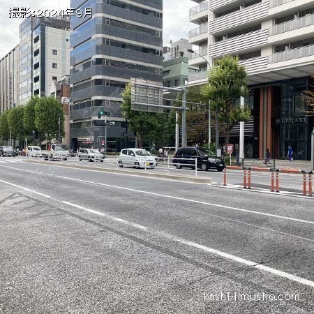 前面道路(新大橋通り)