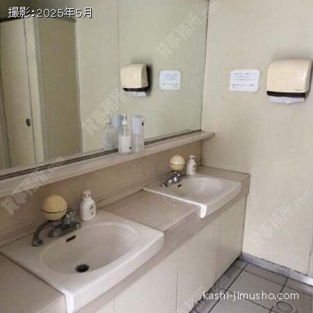 男性トイレ