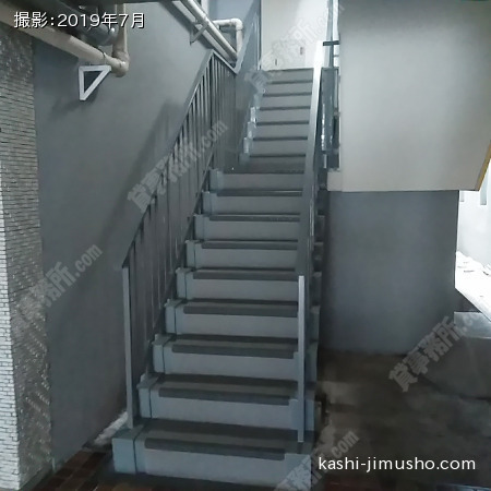 共用階段