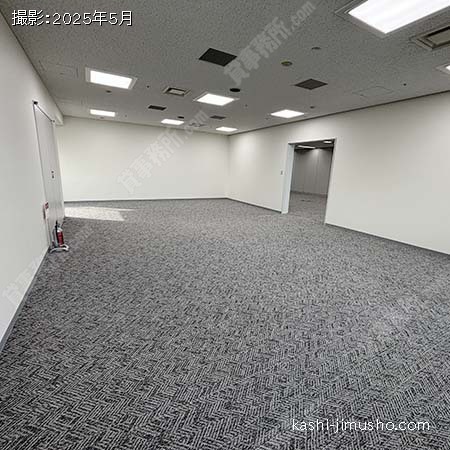 貸室内(16階南側64.13坪)