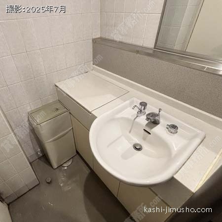 男性トイレ