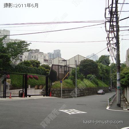緑の多い周辺環境 