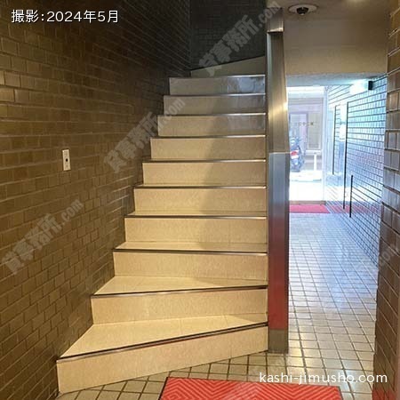 共用階段