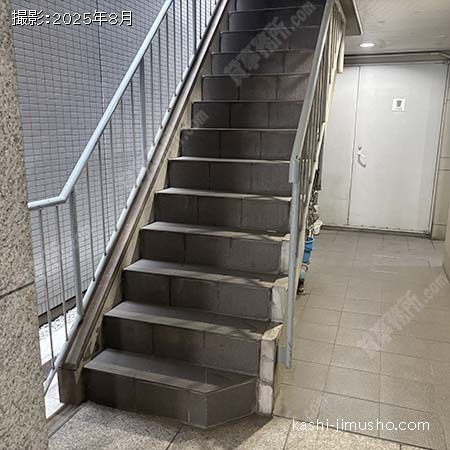 共用階段