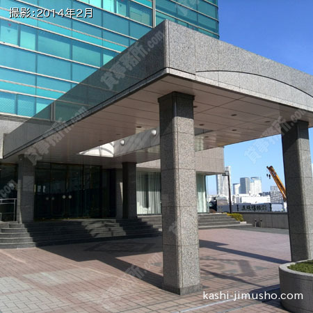 ビル正面