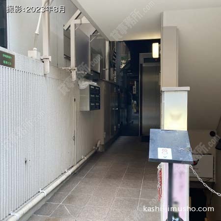 ビル入口