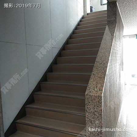 共用階段