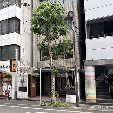 ビル前面