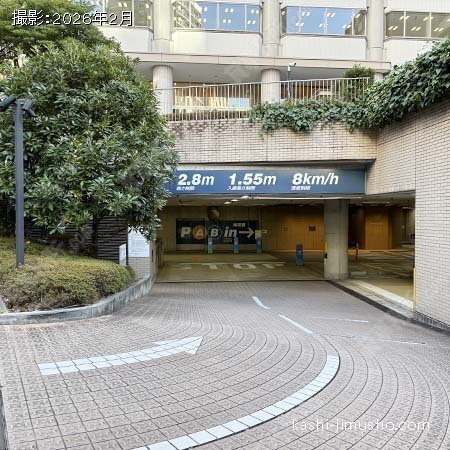 駐車場入口 駐車場入口