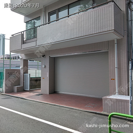 ビル正面