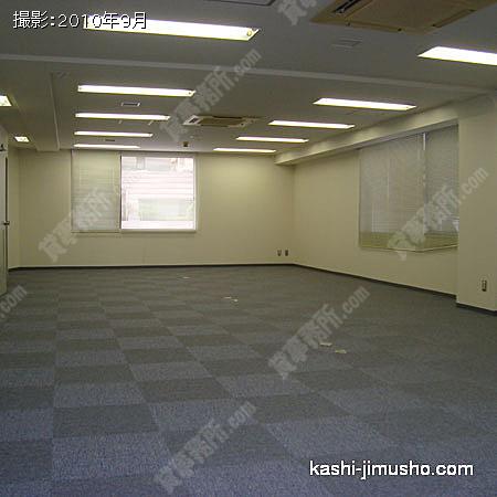 貸室内
