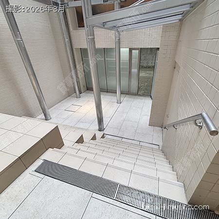 貸室入口(B棟1階）