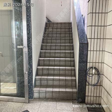 共用階段
