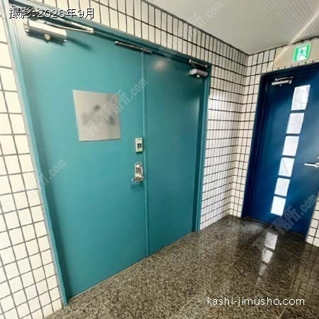 貸室入口(4階)