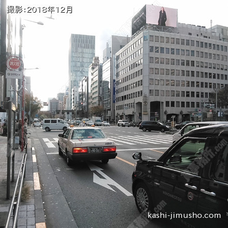 前面道路(青山通り)