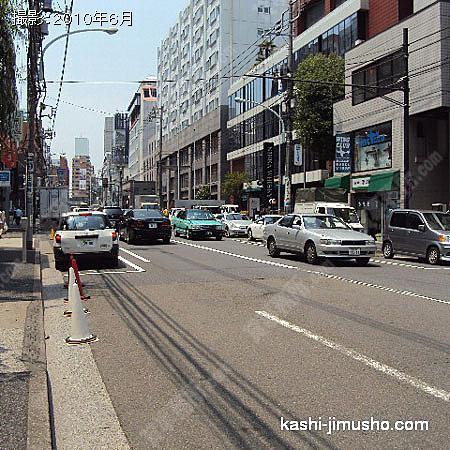 前面道路 （骨董通り）
