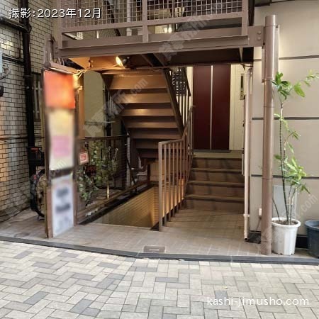 ビル入口