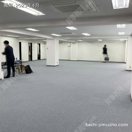 貸室内(B1階)