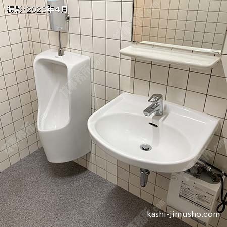 男性トイレ