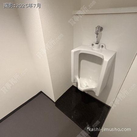 男性トイレ