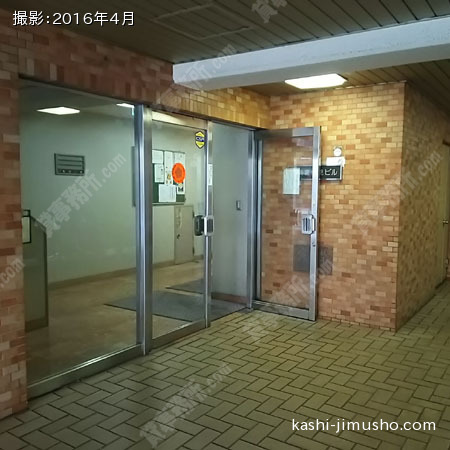 ビル入口2