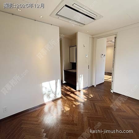 貸室内(3階302-303号室)