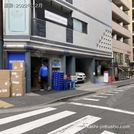 ビル前面