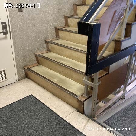 共用階段