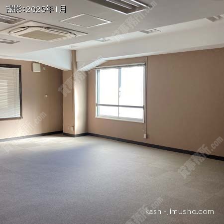 貸室内(6階A2号室)