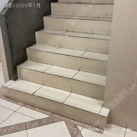 共用階段