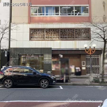 ビル前面