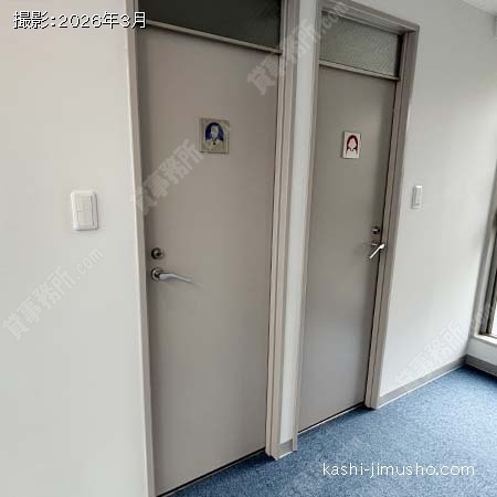 室内男女別トイレ