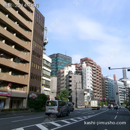 前面道路（新目白通り）