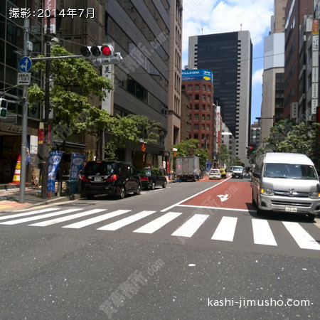 前面道路（赤レンガ通り）