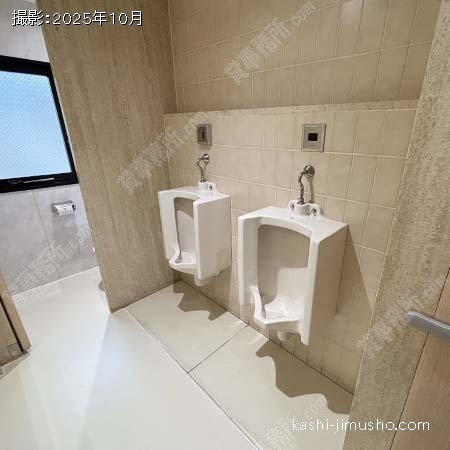 男性トイレ 男性トイレ