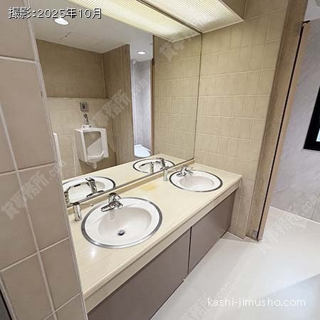 男性トイレ 男性トイレ