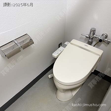男性トイレ