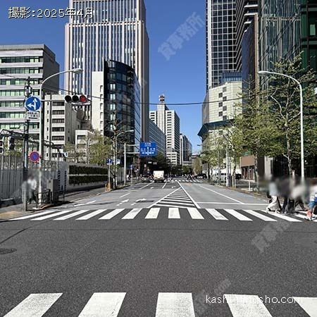 前面道路(愛宕下通り）