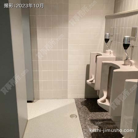 男性トイレ(9階）