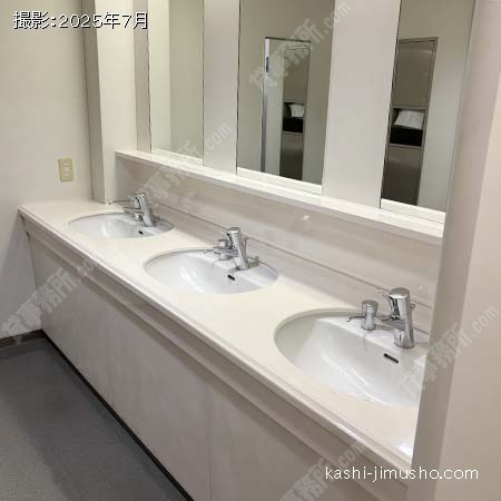 男性トイレ