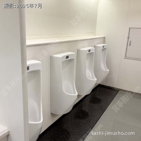 男性トイレ