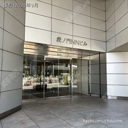 ビル入口