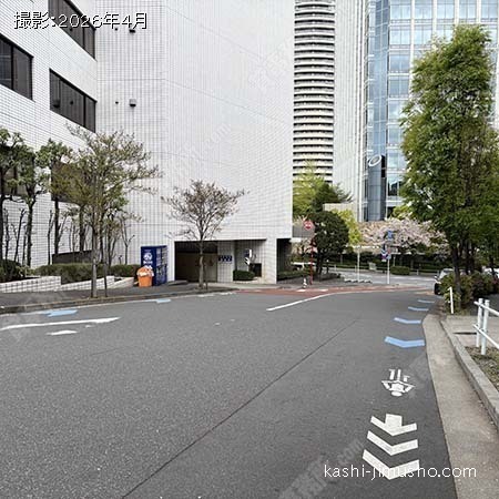 前面道路(切通坂）